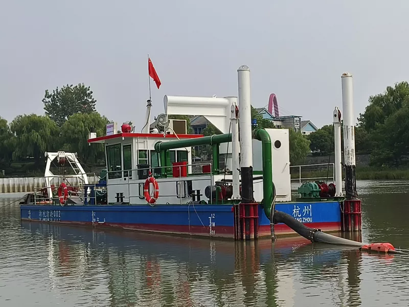 Suction Dredger Ship